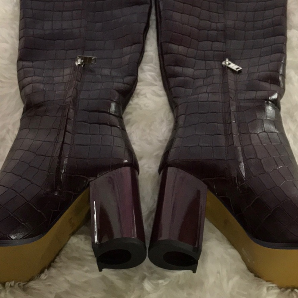 Coach Boots - Picture 3 of 7